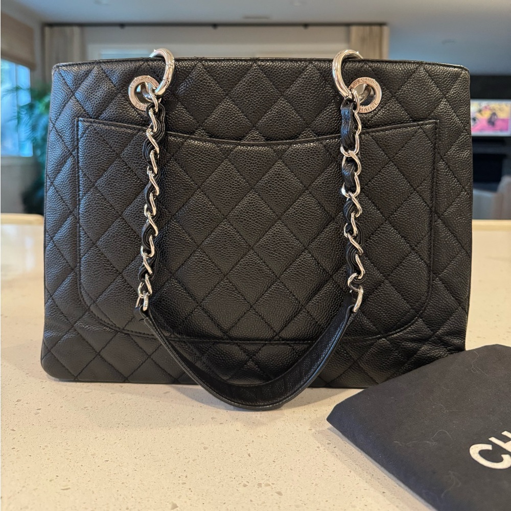 CHANEL GST Grand Shopper Tote Black with silver hardware - Picture 3 of 13